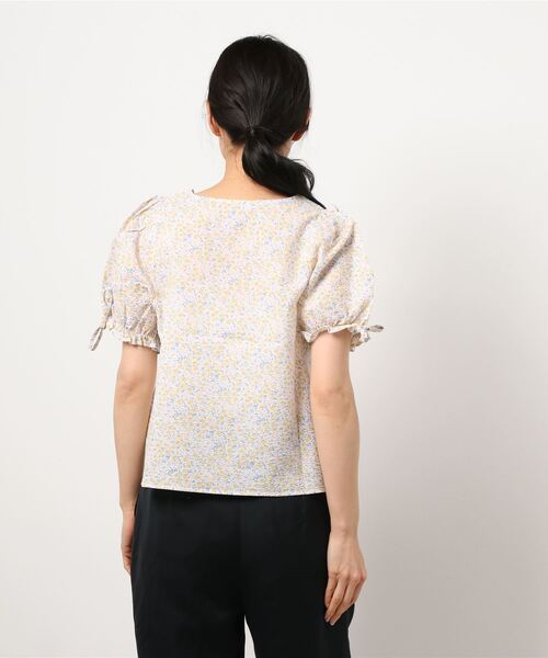 flower(フラワー)の「コンフィブルームブラウス(シャツ/ブラウス・レディース・カーキ/ブルー・FREE)」の4枚目の写真