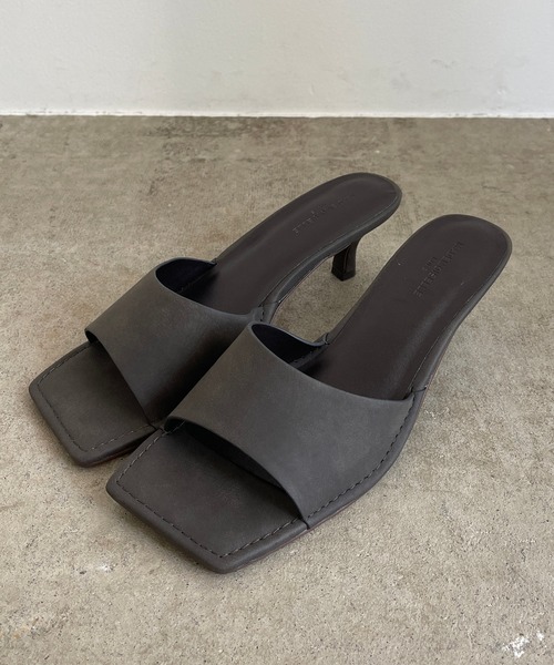 MADEMOISELLE ROPE'（マドモアゼル ロペ）の「アウトステッチフェイクスウェードミュールサンダル（サンダル・レディース・パープル/ダークブラウン・37.5/35.5/36.5）」の5枚目の写真