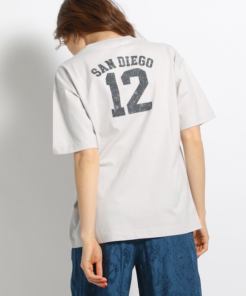 niko and...(ニコアンド)の「カレッジプリントTシャツ(Tシャツ/カットソー・レディース・ライトグレー/ベージュ/オフホワイト/チャコール・MEDIUM/LARGE)」の13枚目の写真