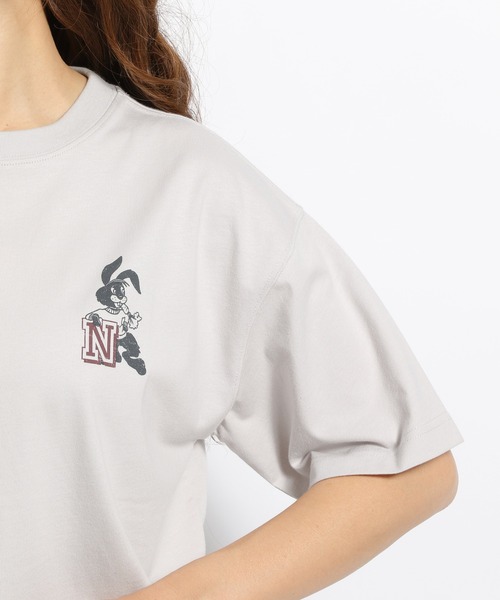 niko and...(ニコアンド)の「カレッジプリントTシャツ(Tシャツ/カットソー・レディース・ライトグレー/ベージュ/オフホワイト/チャコール・MEDIUM/LARGE)」の18枚目の写真