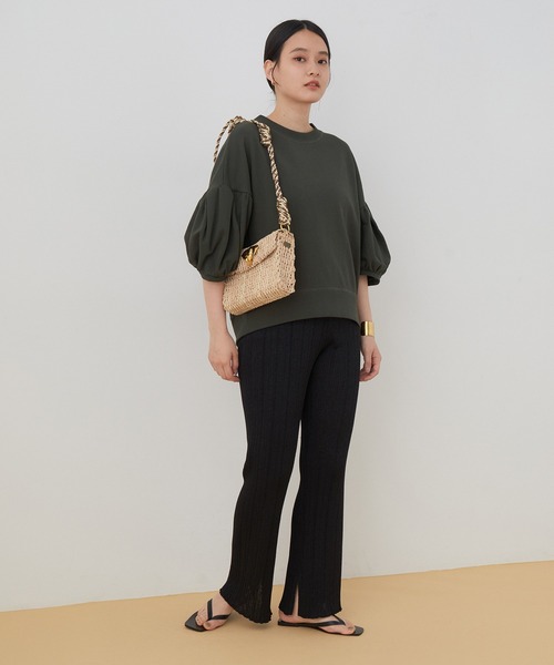 ADAM ET ROPE'(アダムエロペ)の「パワーショルダートレーナー(Tシャツ/カットソー・レディース・カーキ/スミクロ/キナリ・FREE)」の12枚目の写真
