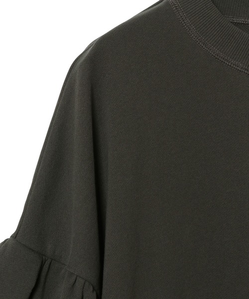 ADAM ET ROPE'(アダムエロペ)の「パワーショルダートレーナー(Tシャツ/カットソー・レディース・カーキ/スミクロ/キナリ・FREE)」の4枚目の写真