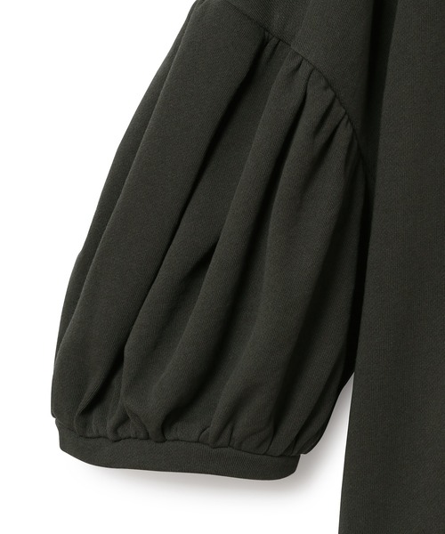 ADAM ET ROPE'(アダムエロペ)の「パワーショルダートレーナー(Tシャツ/カットソー・レディース・カーキ/スミクロ/キナリ・FREE)」の13枚目の写真