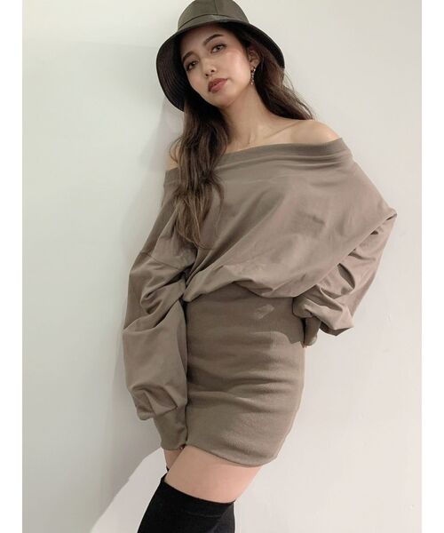 GYDA（ジェイダ）の「ドッキングオフショルスウェットワンピース