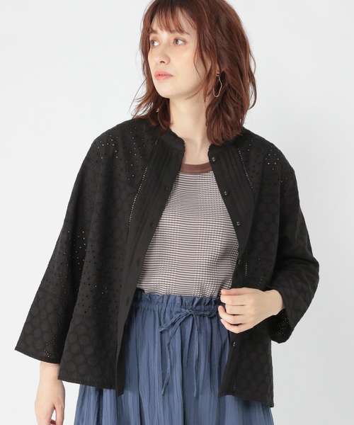 studio CLIP(スタディオクリップ)の「パッチワーク風羽織りブラウス(シャツ/ブラウス・レディース・オフホワイト/ブラック/ライトベージュ・MEDIUM/LARGE)」の1枚目の写真