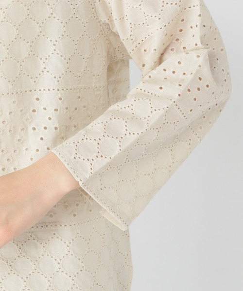 studio CLIP(スタディオクリップ)の「パッチワーク風羽織りブラウス(シャツ/ブラウス・レディース・オフホワイト/ブラック/ライトベージュ・MEDIUM/LARGE)」の18枚目の写真