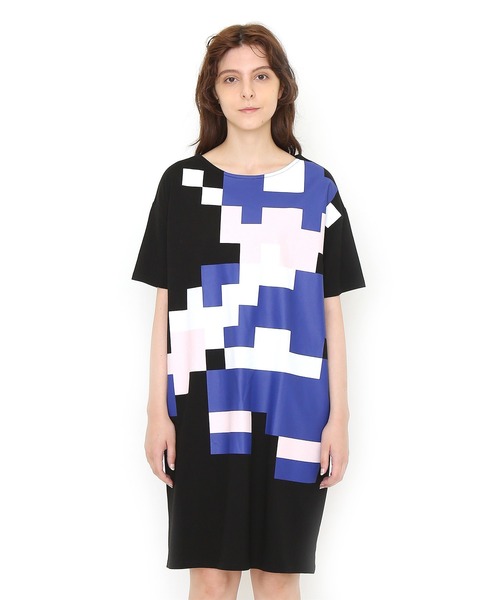 Design Tshirts Store graniph(デザイン ティーシャツ ストア グラニフ)の「勇者(ドラゴンクエスト)|コラボワンピース(ワンピース・レディース・ブラック・FREE)」の4枚目の写真