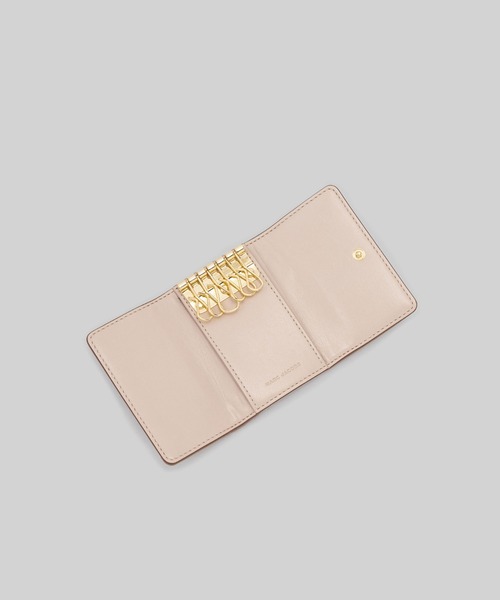 MARC JACOBS（マークジェイコブス）の「THE GLAM SHOT KEY CASE/ザ グラム ショット キーケース（キーケース/キーアクセサリー・レディース・ブラック/ベージュ系その他3・ONE SIZE）」の8枚目の写真