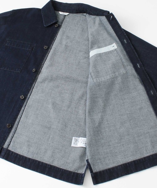 URBAN RESEARCH DOORS（アーバンリサーチドアーズ）の「デニムボックスシャツジャケット（デニムジャケット・メンズ・インディゴブルー/ブラック・40/38）」の22枚目の写真