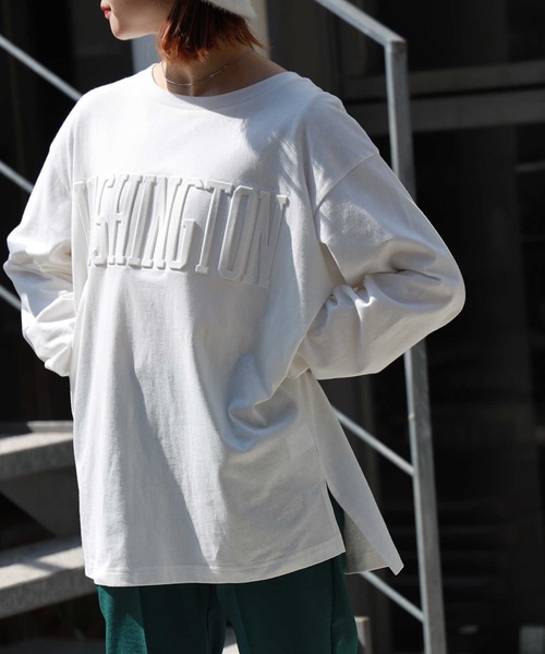 HONEYSUCKLE ROSE（ハニーサックルローズ）の「【HONEYSUCKLE ROSE】カレッジエンボスロゴロンＴ（Tシャツ/カットソー・レディース・ホワイト/オフホワイト/オリーブ/ブルー/ダークグレー/ライトベージュ・M/L）」の9枚目の写真