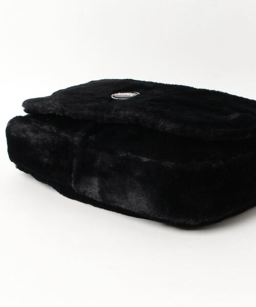 X-girl（エックスガール）の「FUR SHOULDER BAG（ショルダーバッグ・レディース・ブラック/ベージュ/ライトグリーン・ONE SIZE）」の15枚目の写真