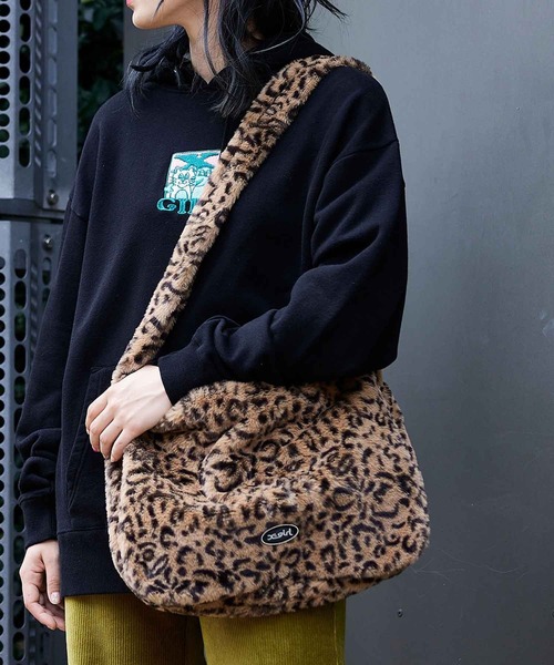 X-girl（エックスガール）の「FUR SHOULDER BAG（ショルダーバッグ・レディース・ブラック/ベージュ/ライトグリーン・ONE SIZE）」の3枚目の写真