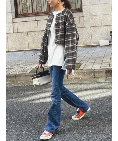 ulu（ウル）の「Shaggy check cocoon short jacket（ノーカラージャケット・レディース・ブラウン/ブラック・FREE）」の3枚目の写真