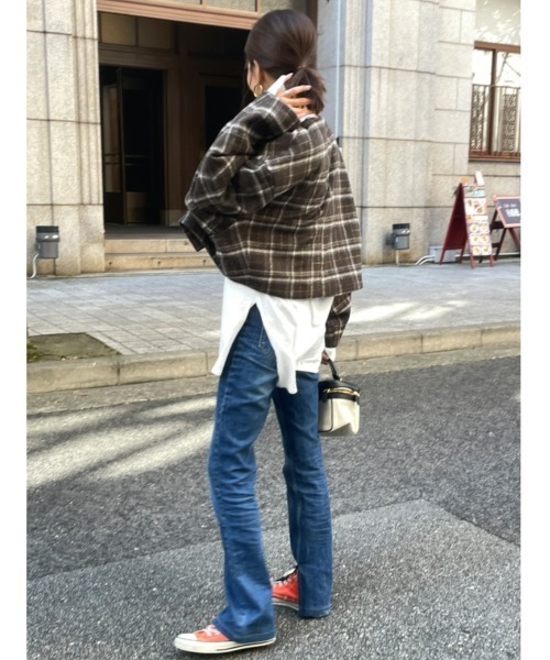 ulu（ウル）の「Shaggy check cocoon short jacket（ノーカラージャケット・レディース・ブラウン/ブラック・FREE）」の19枚目の写真