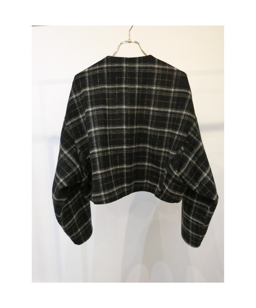 ulu（ウル）の「Shaggy check cocoon short jacket（ノーカラージャケット・レディース・ブラウン/ブラック・FREE）」の8枚目の写真