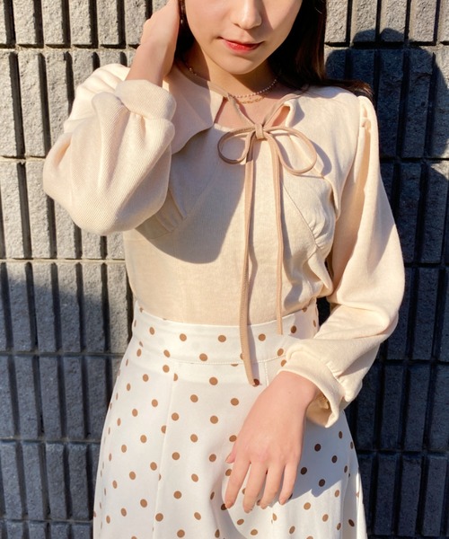 Loueme(ルエム)の「レイヤードデザイン配色リボントップス(ニット/セーター・レディース・ホワイト/ベージュ/ブラウン・FREE)」の17枚目の写真