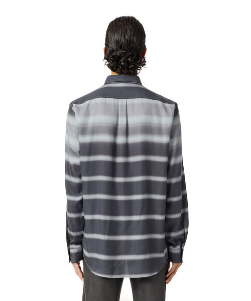 DIESEL（ディーゼル）の「メンズ シャツ リヨセル（シャツ/ブラウス・メンズ・ブラック/マルチ・X-SMALL/SMALL/LARGE/MEDIUM/XX-LARGE/X-LARGE）」の14枚目の写真