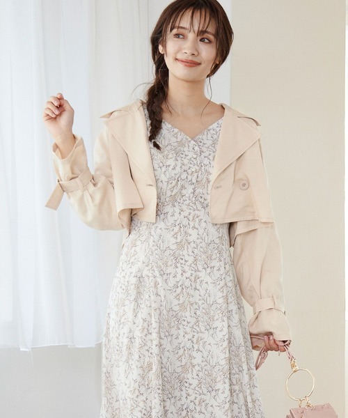 mysty woman（ミスティウーマン）の「3通りの着こなしを楽しめてお得♪　2Pセットトレンチコート 263017（トレンチコート・レディース・ブラック/ベージュ/ライトベージュ・FREE）」の5枚目の写真