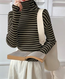 VitaFelice（ヴィータフェリーチェ）の「ストライプ リブタートルネックニット(ボーダー)（ニット/セーター・レディース）」