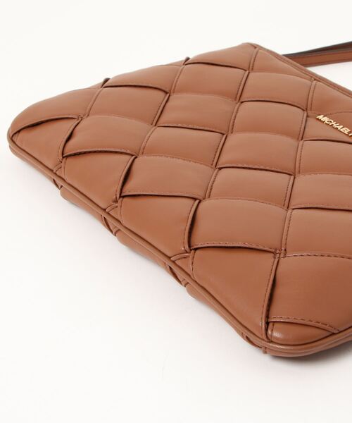 MICHAEL KORS（マイケルコース）の「REGINA クラッチバッグ ラージ（クラッチバッグ・レディース・ブラウン系・FREE）」の3枚目の写真