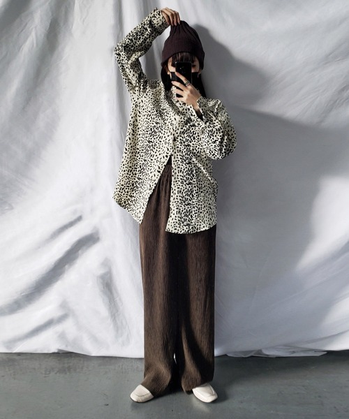 me+em select（ミームセレクト）の「楊柳ベロアハイウエストストレートワイドパンツ（その他パンツ・レディース・ブラック/ブラウン/グレー/アイボリー・MEDIUM/LARGE）」の18枚目の写真