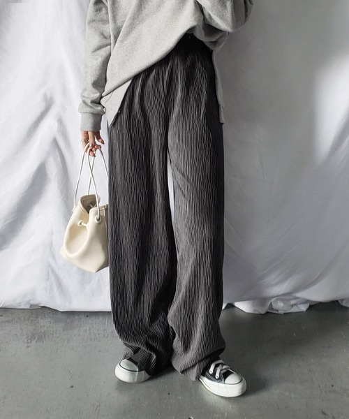 me+em select（ミームセレクト）の「楊柳ベロアハイウエストストレートワイドパンツ（その他パンツ・レディース・ブラック/ブラウン/グレー/アイボリー・MEDIUM/LARGE）」の10枚目の写真