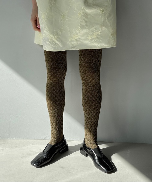 SANSeLF（サンセルフ）の「【SANSeLF】glitter tights　sana22s001（タイツ/ストッキング・レディース・ゴールド/ブラック・FREE）」の2枚目の写真