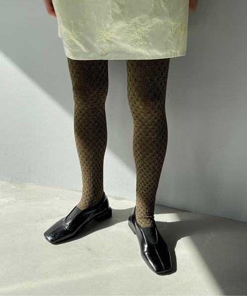 SANSeLF（サンセルフ）の「【SANSeLF】glitter tights　sana22s001（タイツ/ストッキング・レディース・ゴールド/ブラック・FREE）」の6枚目の写真