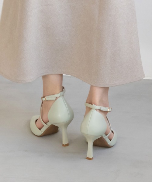 RANDA(ランダ)の「ソフト クロスストラップセパレートパンプス(パンプス・レディース・ブラック/イエロー/ブルー/アイボリー/グレイッシュベージュ/ミント/ピンク/ブラウン/ピンク系その他・LL/S/M/L/SS)」の16枚目の写真