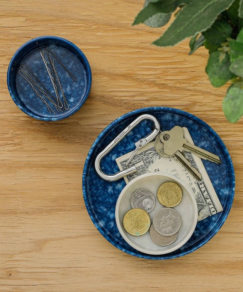 HIGHTIDE（ハイタイド）の「Marbled Melamine Tray マーブル メラミン サークルデスクトレイ トレー（収納グッズ・レディース・アイボリー/グレー/ブラック/ネイビー/ダークグリーン/マスタード・FREE）」の5枚目の写真