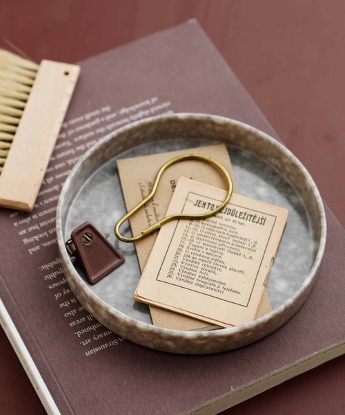 HIGHTIDE（ハイタイド）の「Marbled Melamine Tray マーブル メラミン サークルデスクトレイ トレー（収納グッズ・レディース・アイボリー/グレー/ブラック/ネイビー/ダークグリーン/マスタード・FREE）」の3枚目の写真