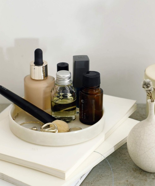 HIGHTIDE（ハイタイド）の「Marbled Melamine Tray マーブル メラミン サークルデスクトレイ トレー（収納グッズ・レディース・アイボリー/グレー/ブラック/ネイビー/ダークグリーン/マスタード・FREE）」の11枚目の写真