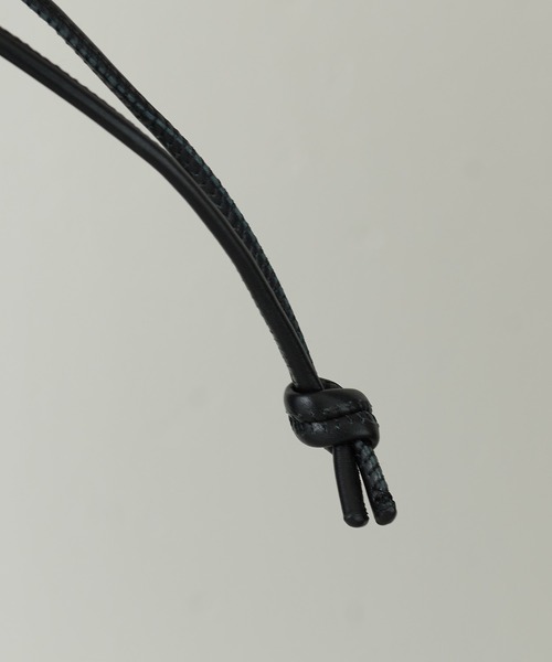 ear PAPILLONNER（イアパピヨネ）の「バックル巾着ショルダーバッグ　Sサイズ（ショルダーバッグ・レディース・ブラック/ホワイト/グレー・FREE）」の11枚目の写真