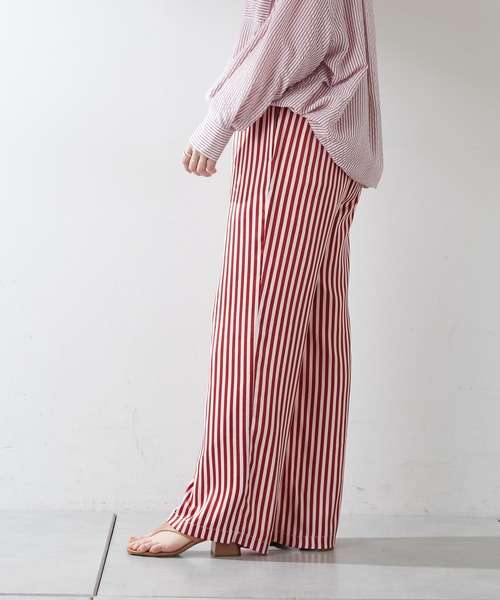 SHENERY（シーナリー）の「サテンストライプイージーパンツ（その他パンツ・レディース・ネイビー/レッド・FREE）」の20枚目の写真