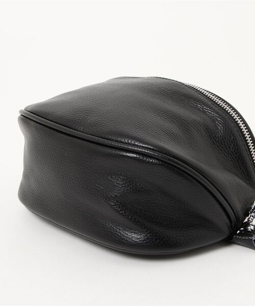 Fun & Daily（ファンアンドデイリー）の「Cow Leather Body Bag（ボディバッグ/ウエストポーチ・レディース・ブラック/グリーン・FREE）」の7枚目の写真