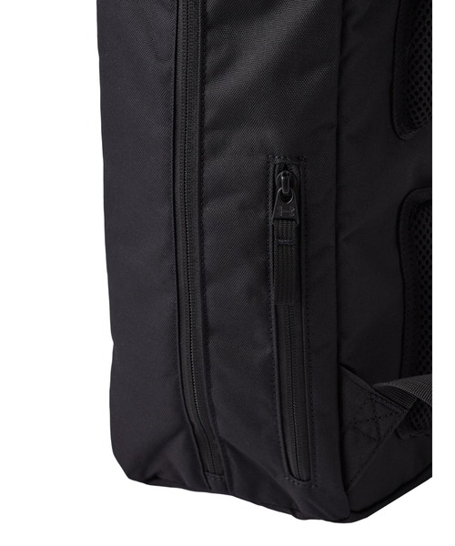 UNDER ARMOUR(アンダーアーマー)の「UAクール ターポリン バックパック3.0 27L(トレーニング/メンズ/レディース)(バックパック/リュック・レディース・ブラック×ライム/ブラック・ONESIZE)」の21枚目の写真