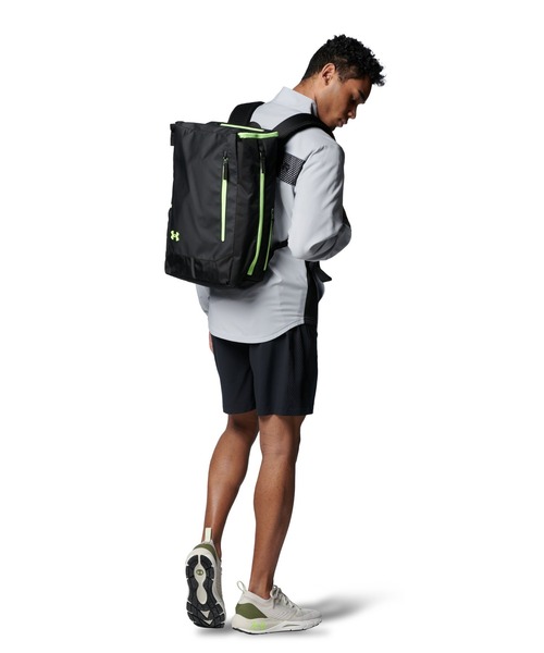 UNDER ARMOUR(アンダーアーマー)の「UAクール ターポリン バックパック3.0 27L(トレーニング/メンズ/レディース)(バックパック/リュック・レディース・ブラック×ライム/ブラック・ONESIZE)」の17枚目の写真