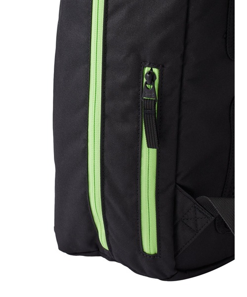 UNDER ARMOUR(アンダーアーマー)の「UAクール ターポリン バックパック3.0 27L(トレーニング/メンズ/レディース)(バックパック/リュック・レディース・ブラック×ライム/ブラック・ONESIZE)」の11枚目の写真