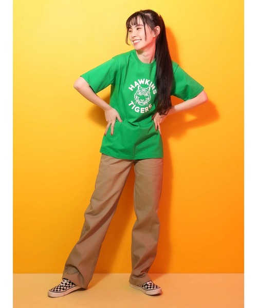 Green　Parks（グリーンパークス）の「■STRANGER THINGS HAWKINS T（Tシャツ/カットソー・レディース・グリーン・FREE）」の5枚目の写真