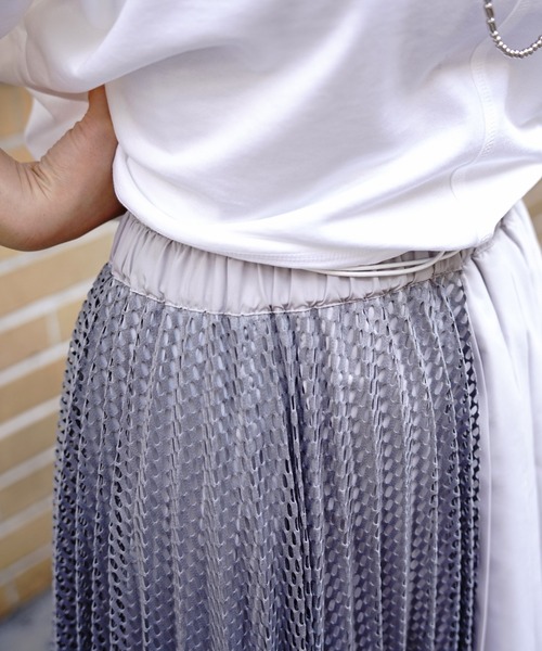 AULA AILA（アウラアイラ）の「AULA AILA（アウラ アイラ）別注コンビネーションプリーツスカート（スカート・レディース・ネイビー/グレー・FREE）」の3枚目の写真