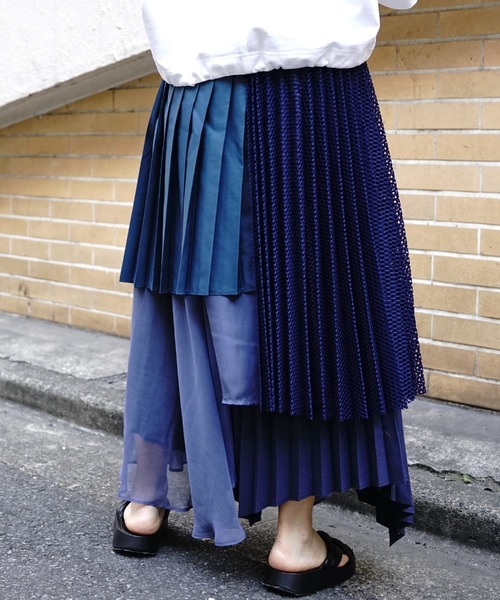 AULA AILA（アウラアイラ）の「AULA AILA（アウラ アイラ）別注コンビネーションプリーツスカート（スカート・レディース・ネイビー/グレー・FREE）」の10枚目の写真