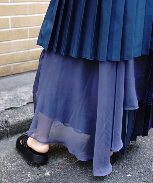 AULA AILA（アウラアイラ）の「AULA AILA（アウラ アイラ）別注コンビネーションプリーツスカート（スカート・レディース・ネイビー/グレー・FREE）」の7枚目の写真