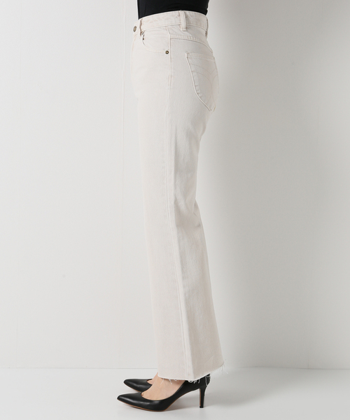 ROLLA'S（ローラス）の「【ROLLAS/ローラス】クロップフレアデニム（デニムパンツ・レディース・アイボリー・25/26/27）」の5枚目の写真