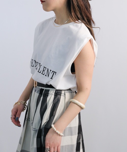 ap retro(アプレトロ)の「肩タックロゴプリントTEE(Tシャツ/カットソー・レディース・ブラック/オフホワイト/ブルー・FREE)」の7枚目の写真