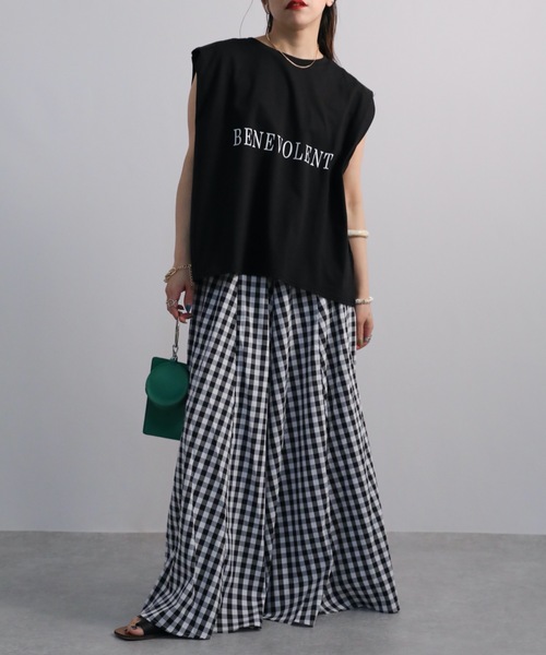 ap retro(アプレトロ)の「肩タックロゴプリントTEE(Tシャツ/カットソー・レディース・ブラック/オフホワイト/ブルー・FREE)」の19枚目の写真