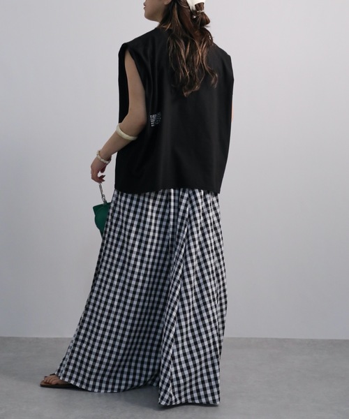 ap retro(アプレトロ)の「肩タックロゴプリントTEE(Tシャツ/カットソー・レディース・ブラック/オフホワイト/ブルー・FREE)」の21枚目の写真