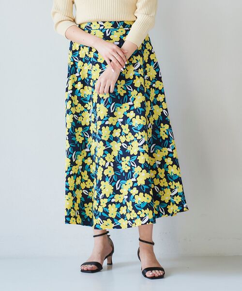 le.coeur blanc（ルクールブラン）の「カラフルフラワーフレアスカート（スカート・レディース・ブルー系その他4/ホワイト系その他2・38）」の10枚目の写真