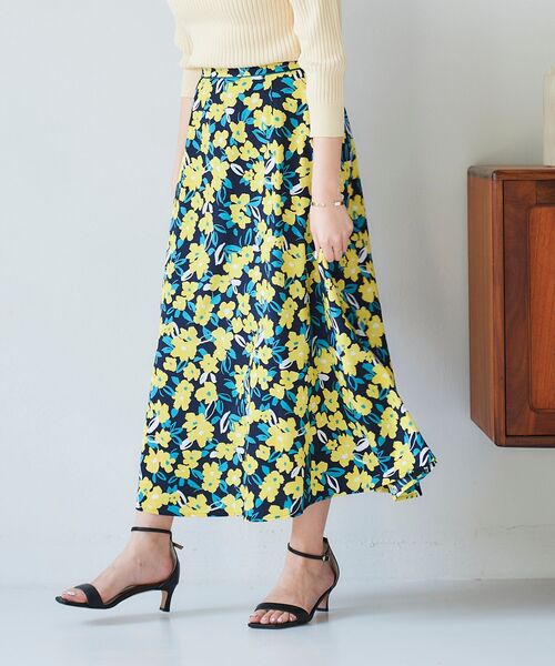 le.coeur blanc（ルクールブラン）の「カラフルフラワーフレアスカート（スカート・レディース・ブルー系その他4/ホワイト系その他2・38）」の16枚目の写真