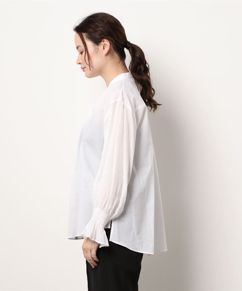 Q（キュー）の「コットンボイルギャザーブラウス（シャツ/ブラウス・レディース・ネイビー/オリーブ/アイボリー・MEDIUM）」の4枚目の写真