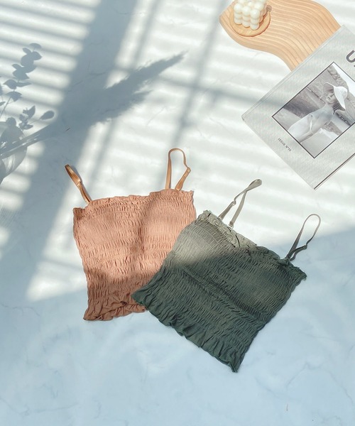 AS KNOW AS plus（アズノゥアズプラス）の「●カップ付シャーリングキャミソール（キャミソール・レディース・ブラック/ブラウン/グレー/オフホワイト/カーキ・FREE）」の5枚目の写真